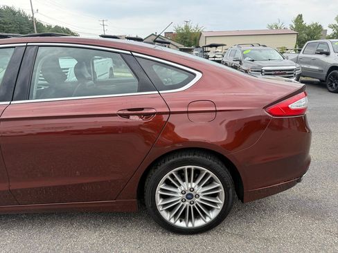 Used 2016 Ford Fusion SE w/ Equipment Group 202A AWD/4WD image 8