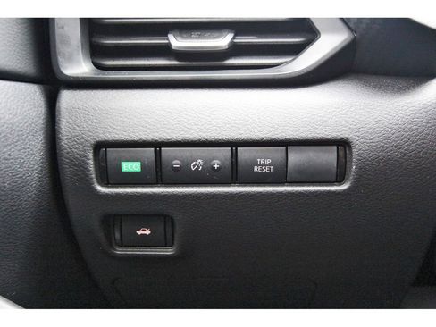 Used 2025 Nissan Sentra S FWD image 17