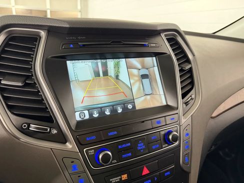 Used 2017 Hyundai Santa Fe AWD image 25