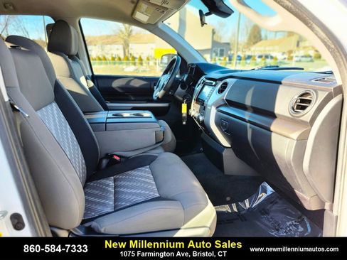 Used 2018 Toyota Tundra SR5 image 8