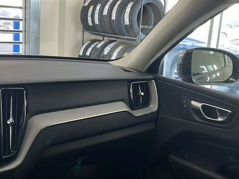 Certified 2025 Volvo XC60 B5 Plus image 22