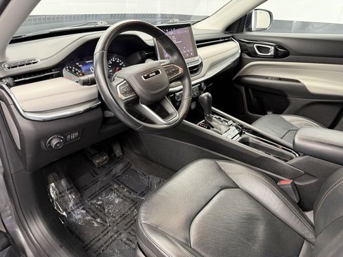 Used 2022 Jeep Compass Limited image 39