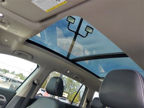 Certified 2023 Volkswagen Atlas SE w/ Panoramic Sunroof Package image 24