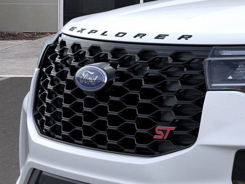 New 2025 Ford Explorer ST image 17