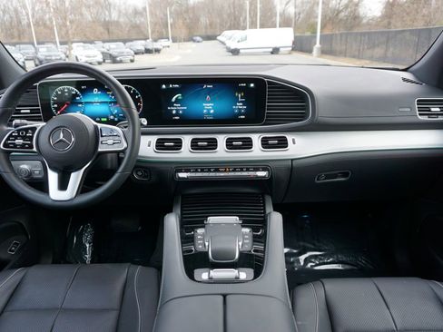 Certified 2023 Mercedes-Benz GLS 450 4MATIC image 18