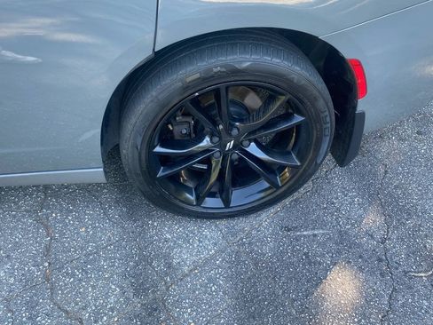 Used 2017 Dodge Charger SXT w/ Blacktop Package RWD image 10