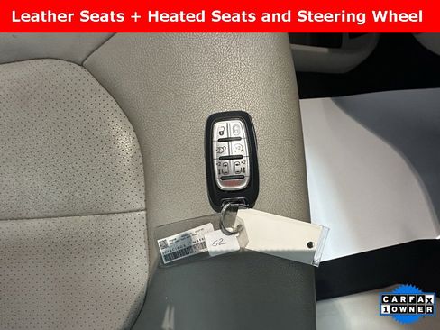 Used 2021 Chrysler Pacifica Touring-L image 26