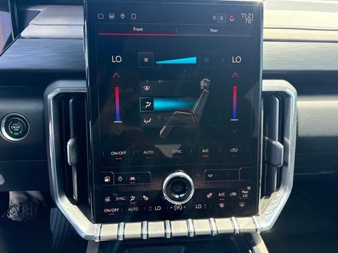 Used 2024 GMC Acadia Elevation FWD image 32