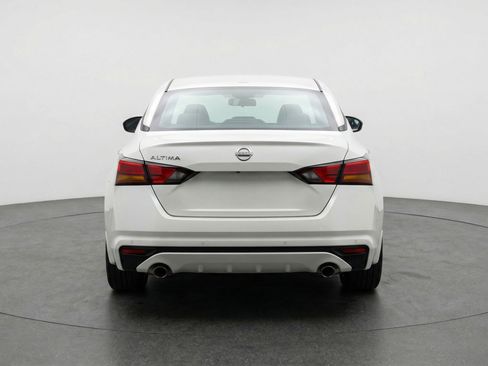 Used 2025 Nissan Altima 2.5 SV image 7