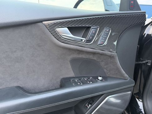 Used 2017 Audi RS 7 Prestige image 29