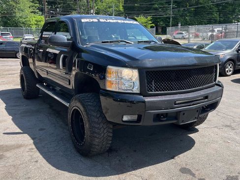 Used 2011 Chevrolet Silverado 1500 LT w/ All-Star Edition AWD/4WD image 3