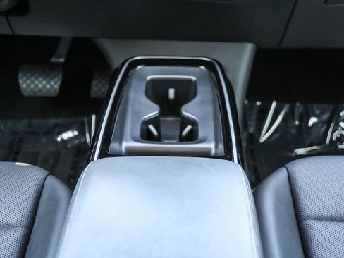 Used 2023 Volkswagen ID.4 Pro S RWD image 14