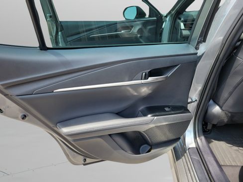 Used 2025 Toyota Camry XSE FWD image 11