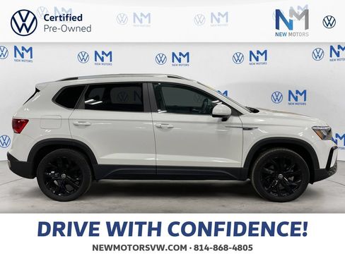 Used 2023 Volkswagen Taos SE w/ Black Wheel Package AWD/4WD image 6
