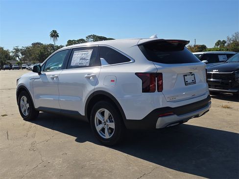 New 2026 Kia Sorento LX image 6