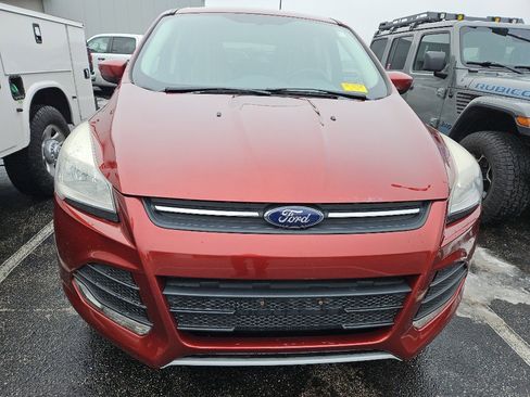 Used 2014 Ford Escape SE image 2
