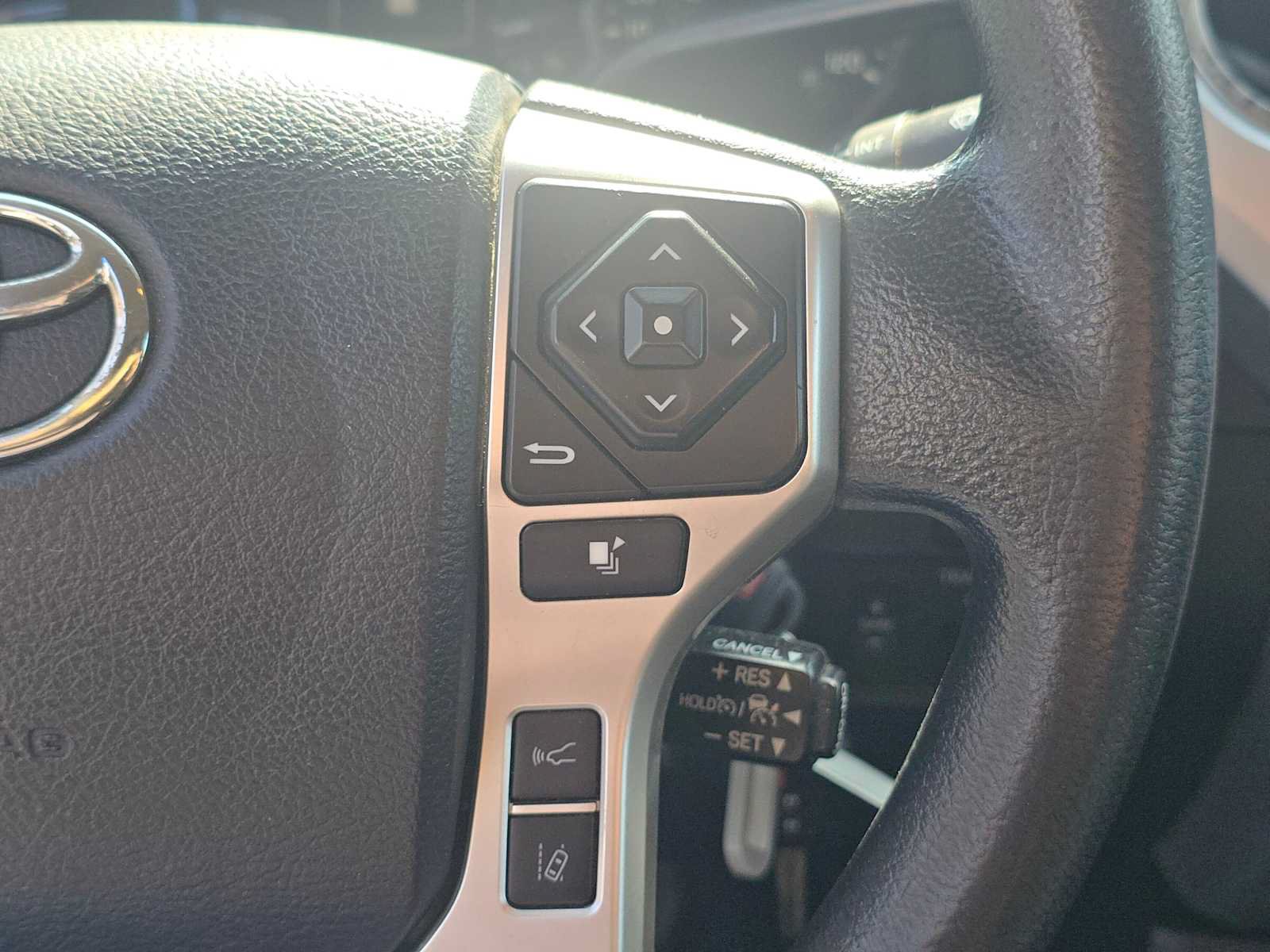 Used 2018 Toyota Tundra SR5 RWD image 28