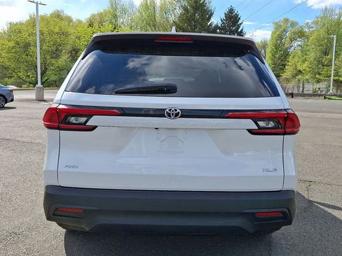 Used 2024 Toyota Grand Highlander XLE image 24