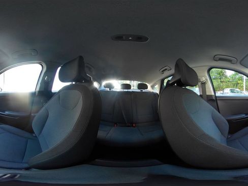Used 2025 Kia K4 FWD image 42