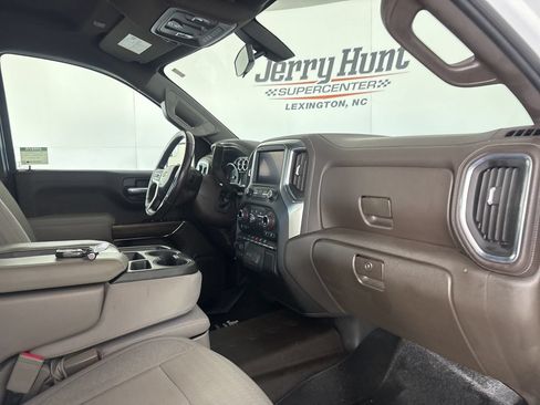 Used 2021 Chevrolet Silverado 1500 LT AWD/4WD image 30