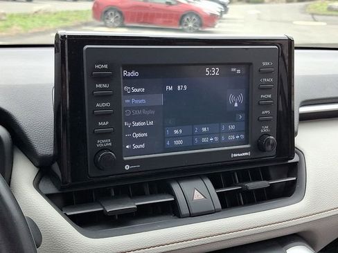 Used 2020 Toyota RAV4 XLE w/ Convenience Package image 17