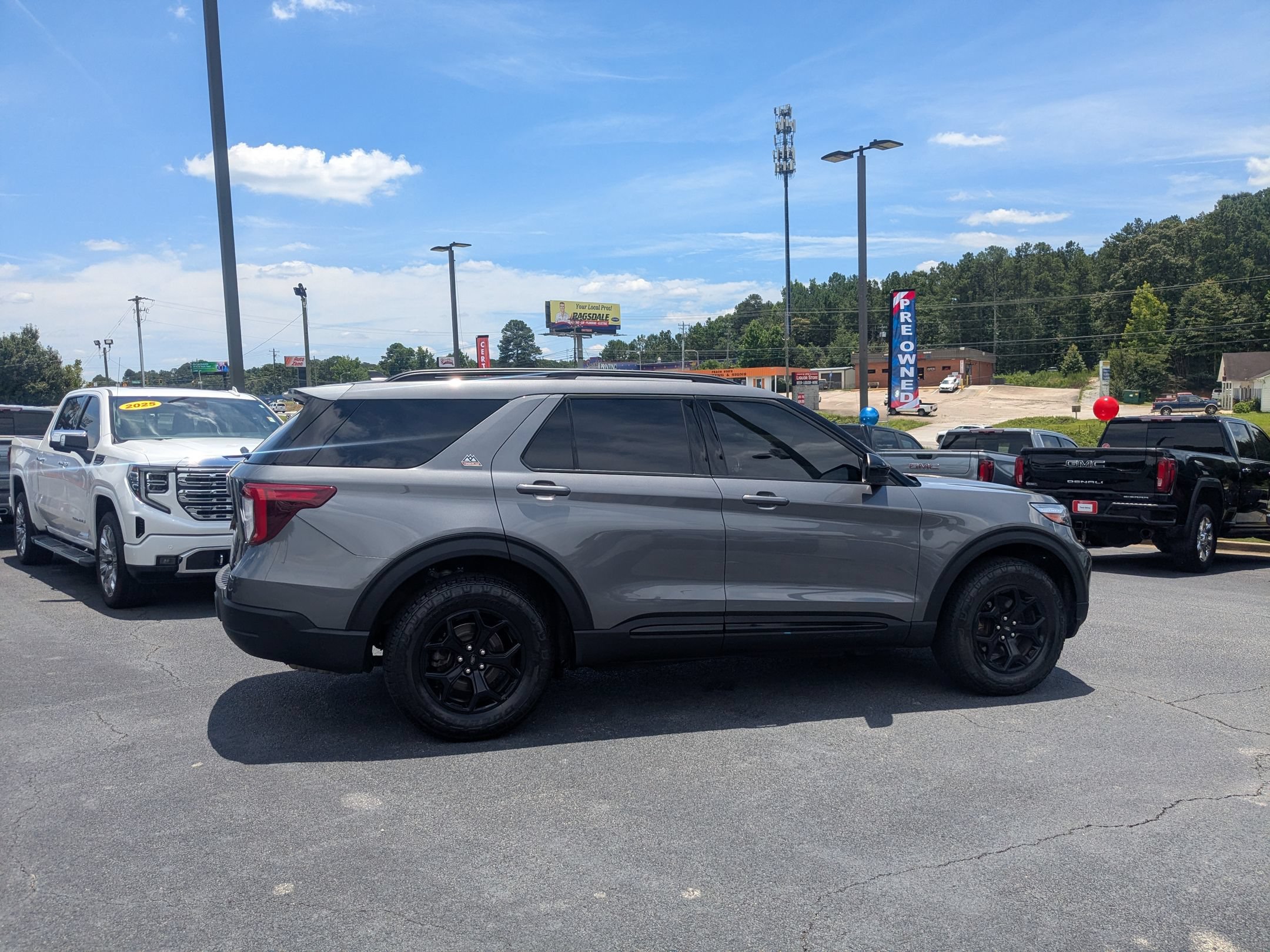 Used 2022 Ford Explorer Timberline w/ Timberline Technology Package AWD/4WD image 4