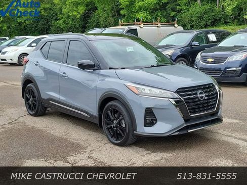 Used 2023 Nissan Kicks SR w/ SR Premium Package FWD image 7