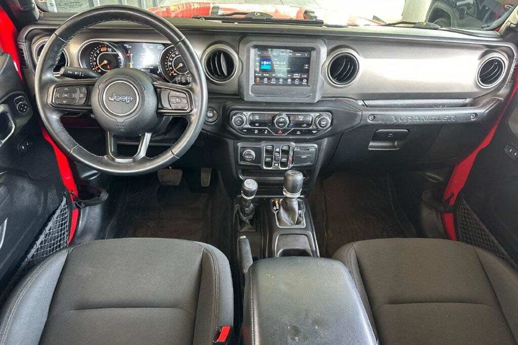 Used 2021 Jeep Wrangler Unlimited Sport AWD/4WD image 13