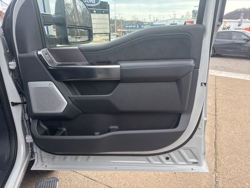 New 2026 Ford F250 Platinum image 17