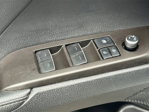 Used 2021 Toyota Camry XSE image 12