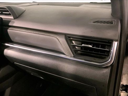 Used 2025 GMC Terrain Elevation FWD image 16