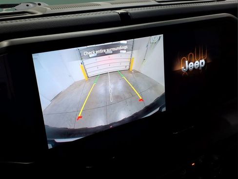 Used 2024 Jeep Wrangler Unlimited Rubicon w/ Safety Group AWD/4WD image 8