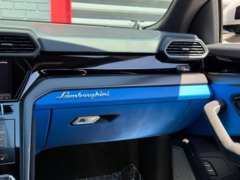 Used 2024 Lamborghini Urus S AWD/4WD image 34