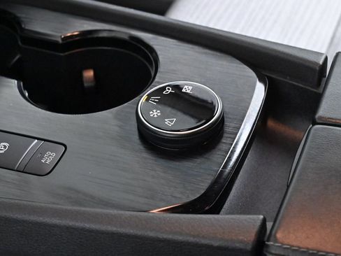 Certified 2023 Nissan Rogue SV image 22