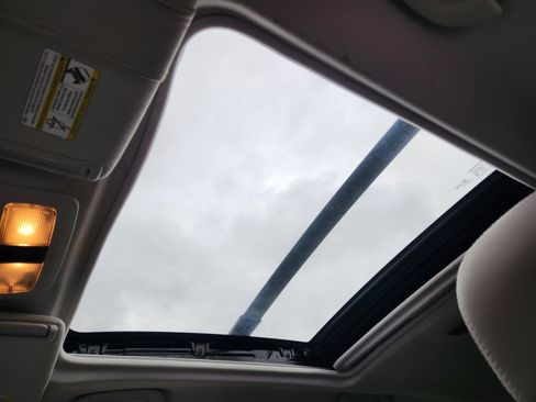 Used 2017 Subaru Forester 2.5i Limited image 31