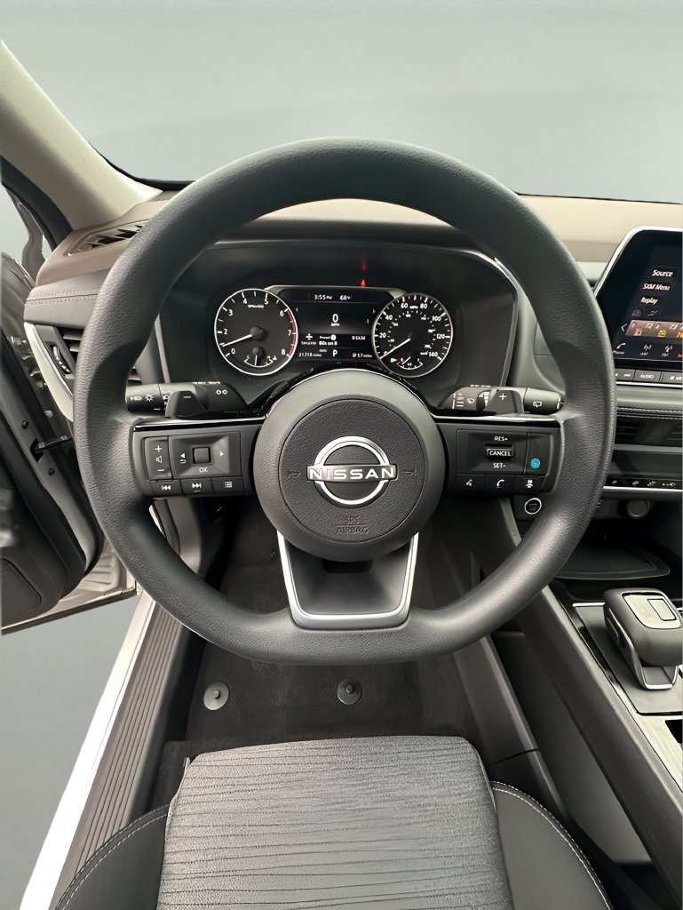 Used 2023 Nissan Rogue SV AWD/4WD image 17