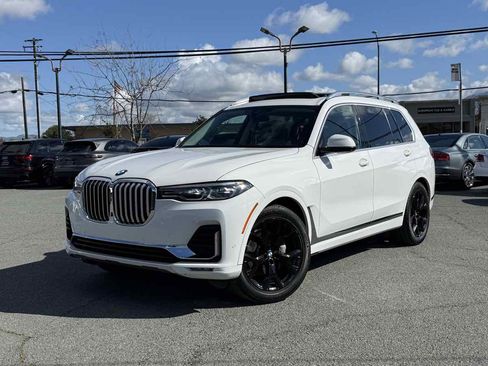 Used 2020 BMW X7 xDrive40i w/ Premium Package image 3