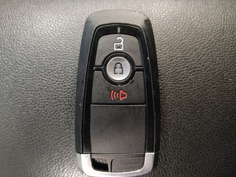 Used 2020 Ford Escape SE FWD image 32