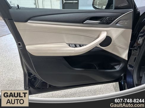 Certified 2024 BMW X4 xDrive30i w/ Premium Package image 12