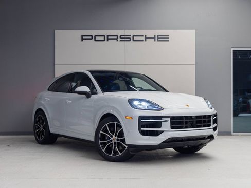 Certified 2026 Porsche Cayenne Coupe AWD/4WD image 9