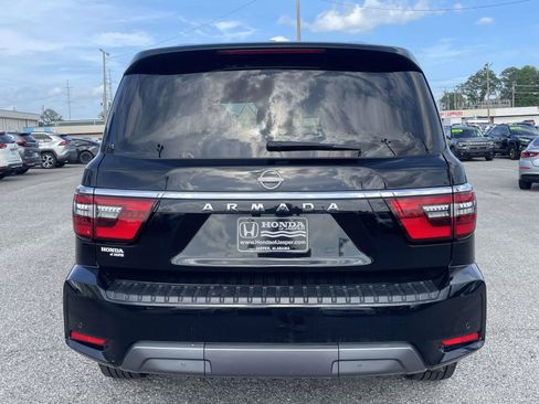 Used 2024 Nissan Armada SV AWD/4WD image 3