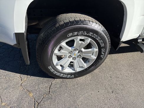 Used 2021 Chevrolet Colorado LT w/ LT Convenience Package image 8