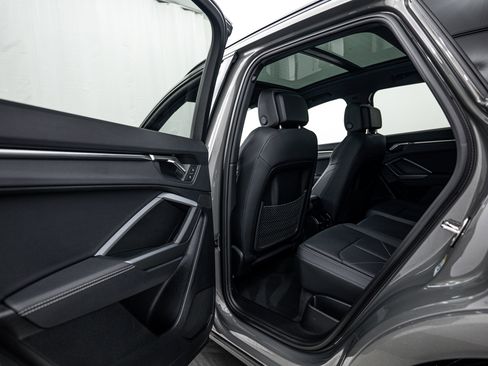 Certified 2025 Audi Q3 2.0T Premium w/ Convenience Package image 20