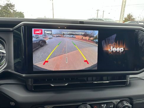 Used 2025 Jeep Wrangler Backcountry image 32