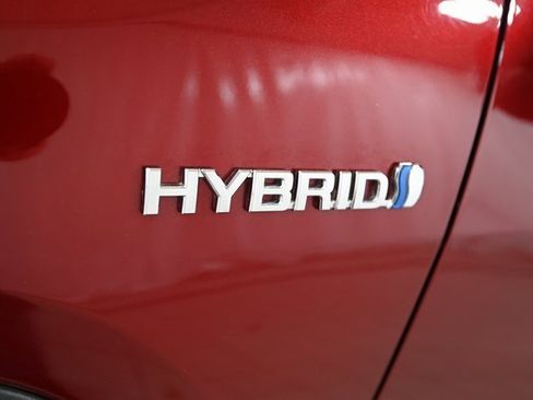 Used 2020 Toyota RAV4 LE image 31