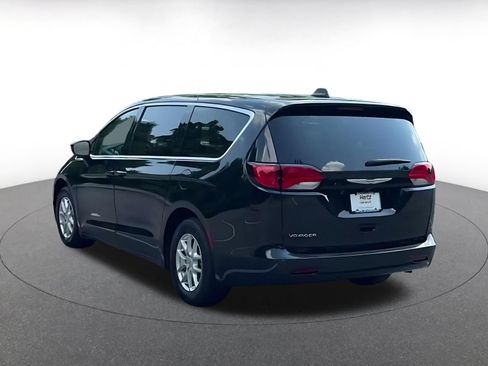 Used 2024 Chrysler Voyager LX FWD image 11