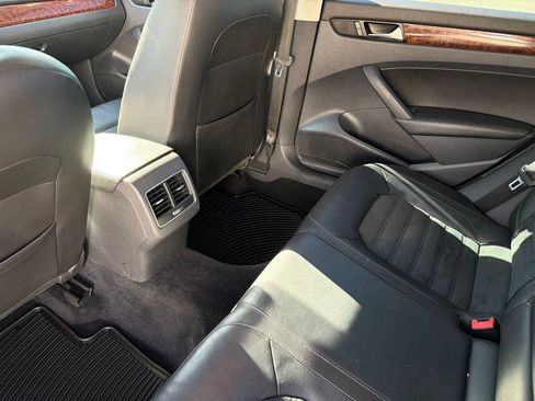 Used 2013 Volkswagen Passat TDI SEL Premium FWD image 25
