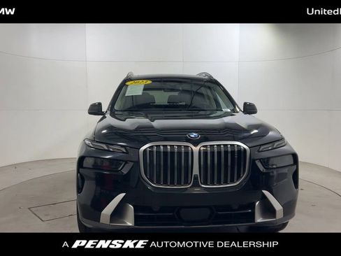 Used 2023 BMW X7 xDrive40i w/ Premium Package image 3