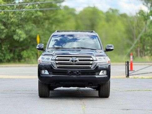 Used 2016 Toyota Land Cruiser w/ Four Season Floor Mat Package AWD/4WD image 2