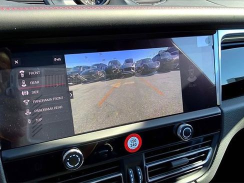 Certified 2026 Porsche Macan image 35
